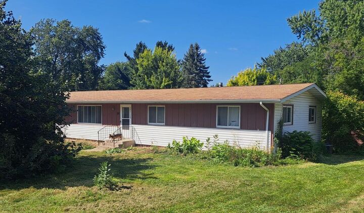 Property Photo: 50 Jefferson Drive MN 55057