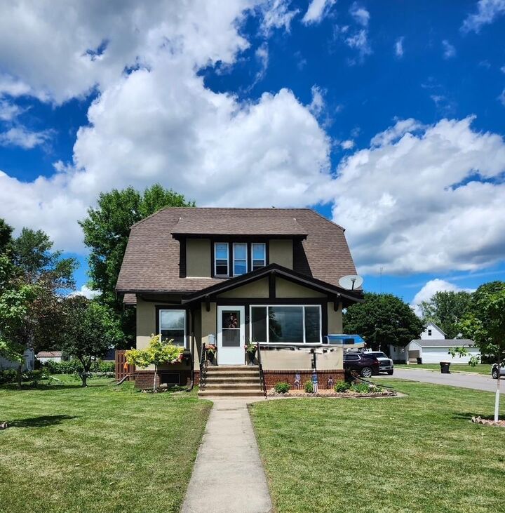 Property Photo: 19 1st Avenue NE MN 55332