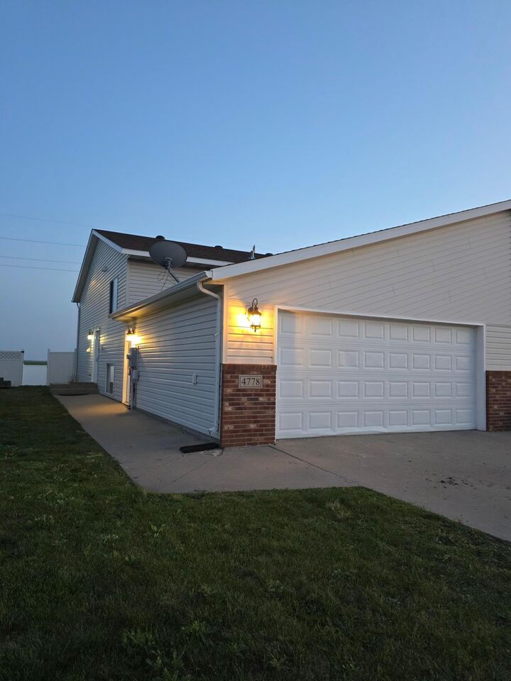Property Photo: 4778 51st Avenue S ND 58104