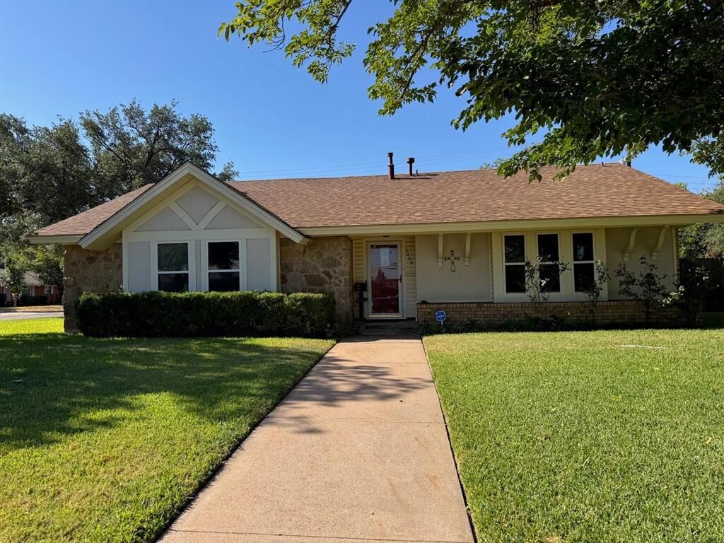 Property Photo:  3209 Santa Monica Drive  TX 79605 