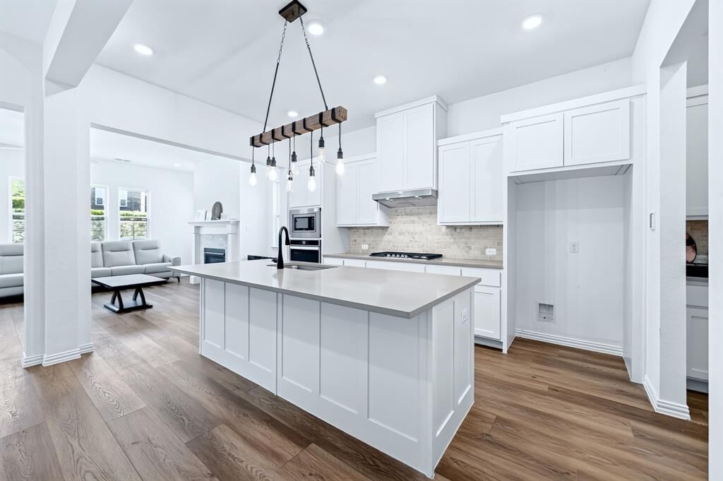 Property Photo:  836 Utica Drive  TX 75069 