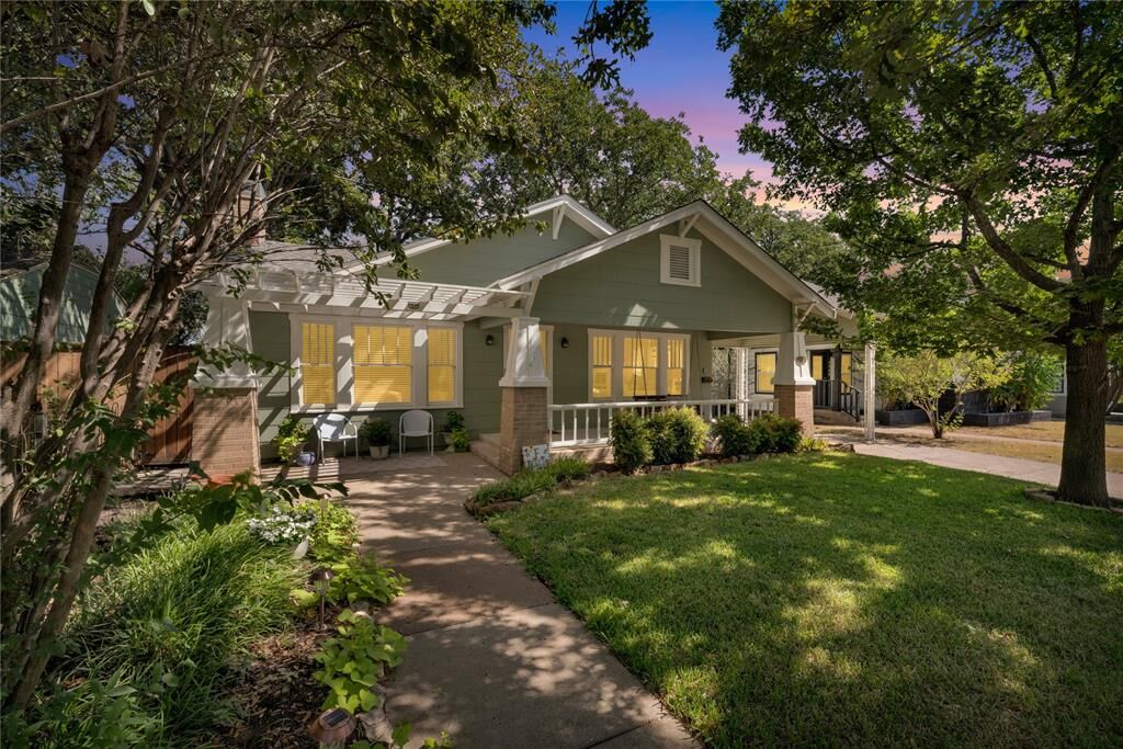 Property Photo:  4532 Pershing Avenue  TX 76107 