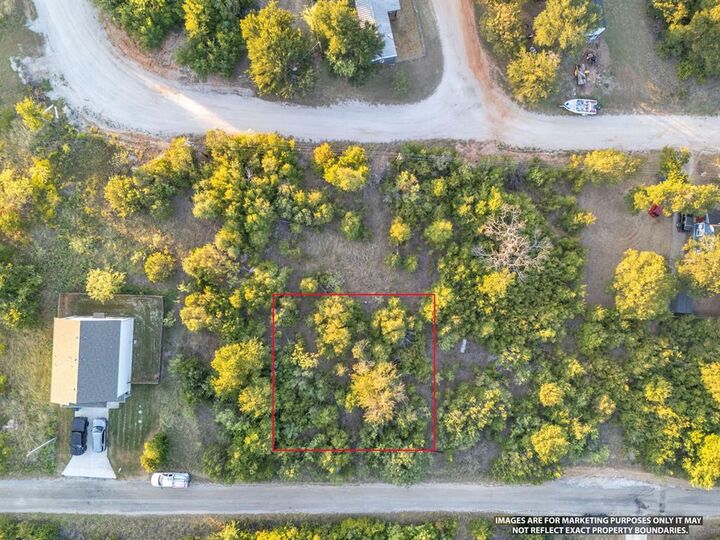 Property Photo:  5712/ 5714 Black Pine Circle  TX 76048 