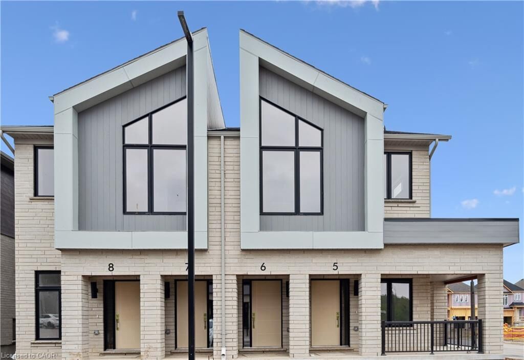 Property Photo: 15 Stauffer Woods Trail 6 ON N2P 0L1