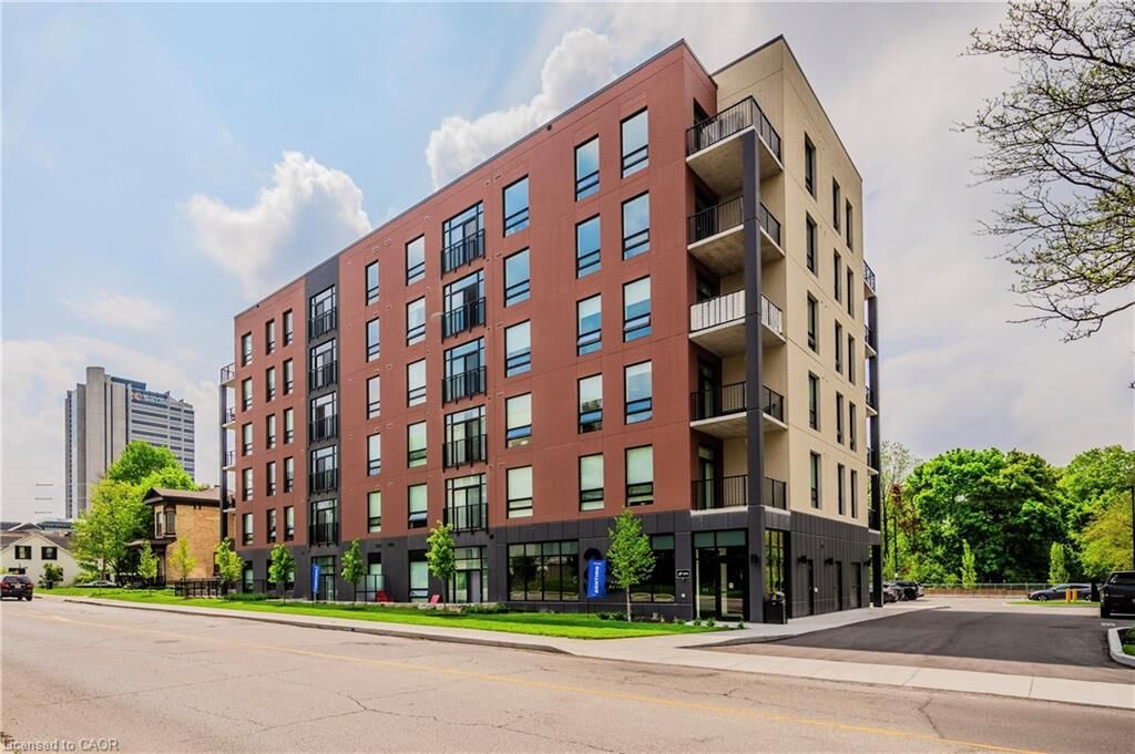 Property Photo:  24 Union Street E 405  ON N2J 1B7 