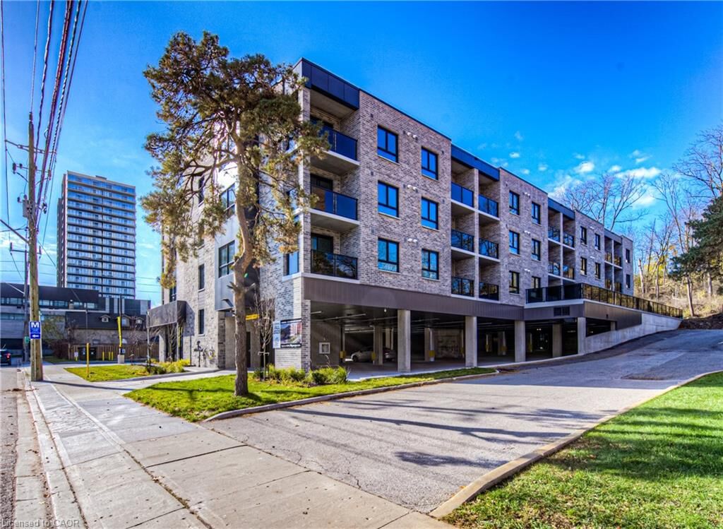 Property Photo:  30 George Street S 406  ON N1S 1M4 