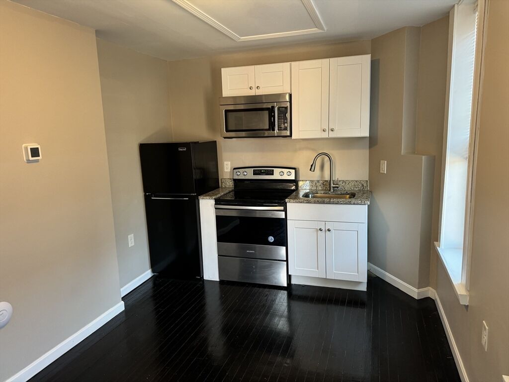 Property Photo: 197 Appleton Street 125 MA 01852