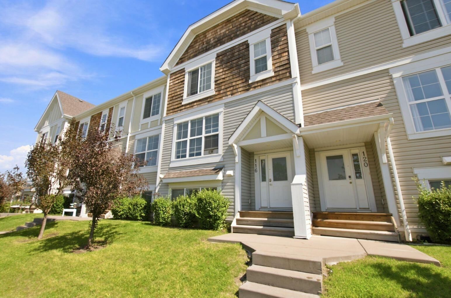 Photo de la propriété:  130 New Brighton Way SE 116  AB T2Z 1H5 