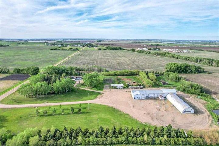 Property Photo: 44137 Range Road 201 AB T0B 1J0