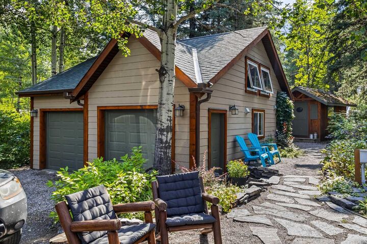 Property Photo: 10 Heart Road AB T0L 2C0