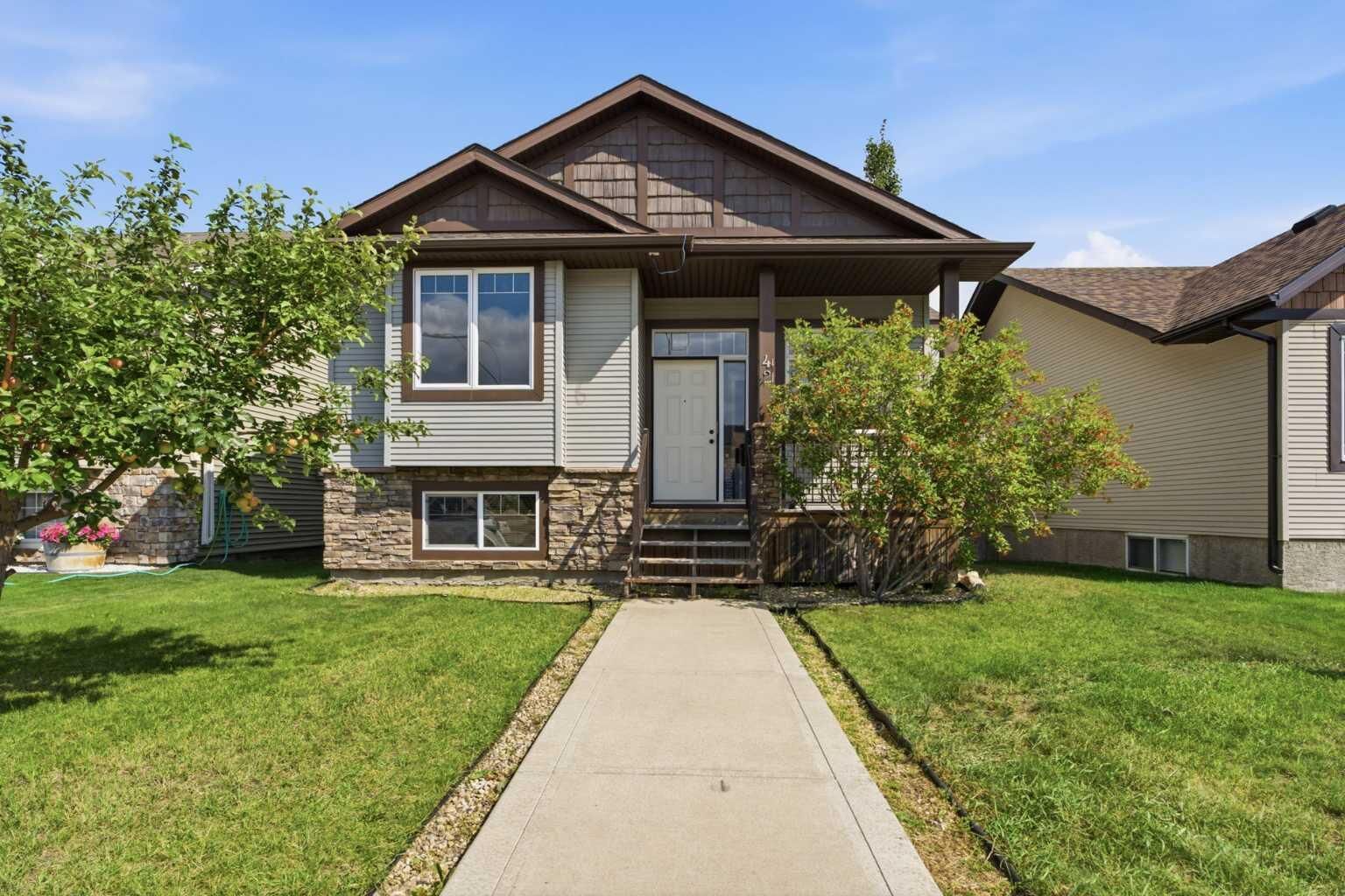 Property Photo: 42 Pondersoa Avenue AB T0M 0J0