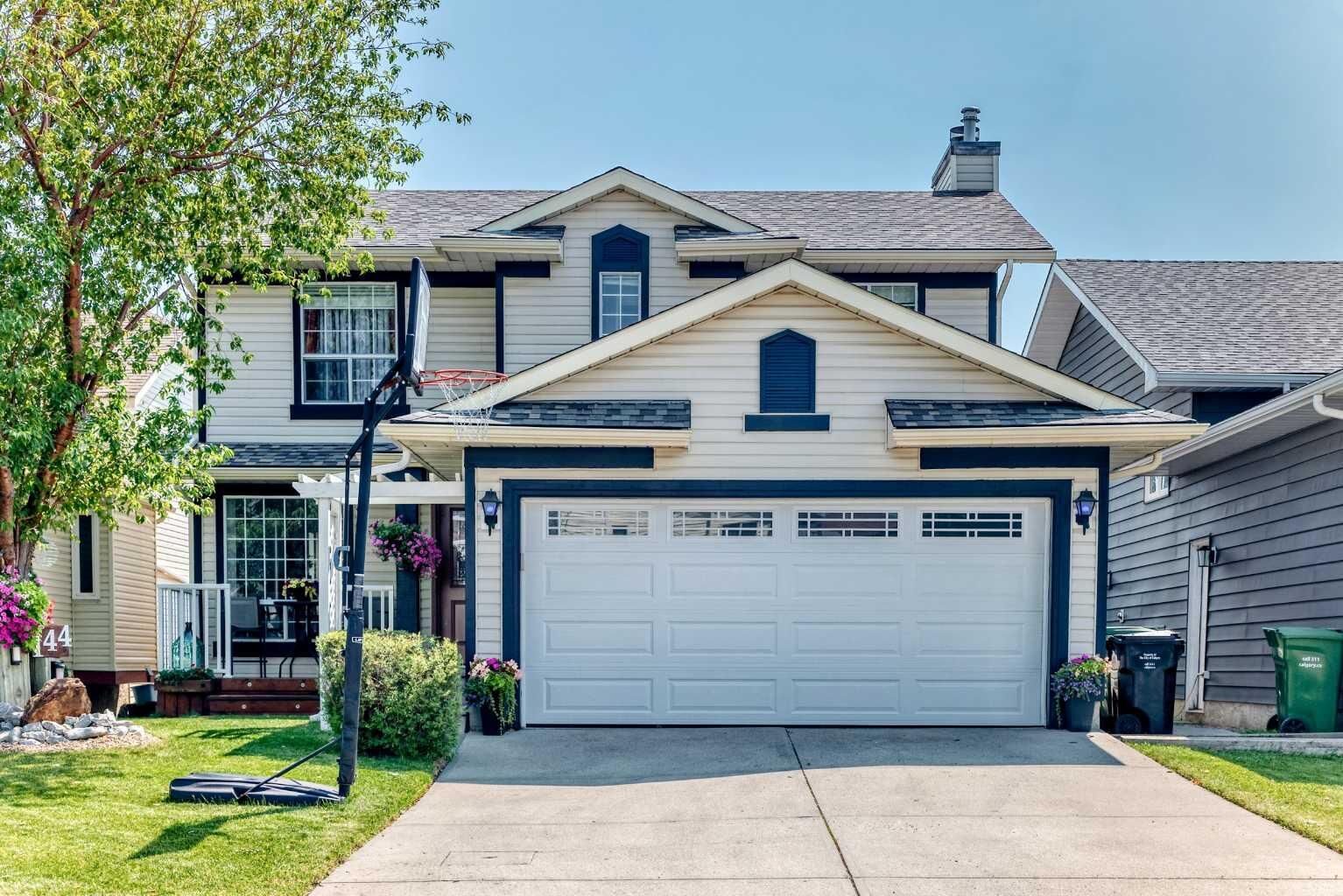 Property Photo: 144 Riverstone Crescent SE AB T2C 4A3