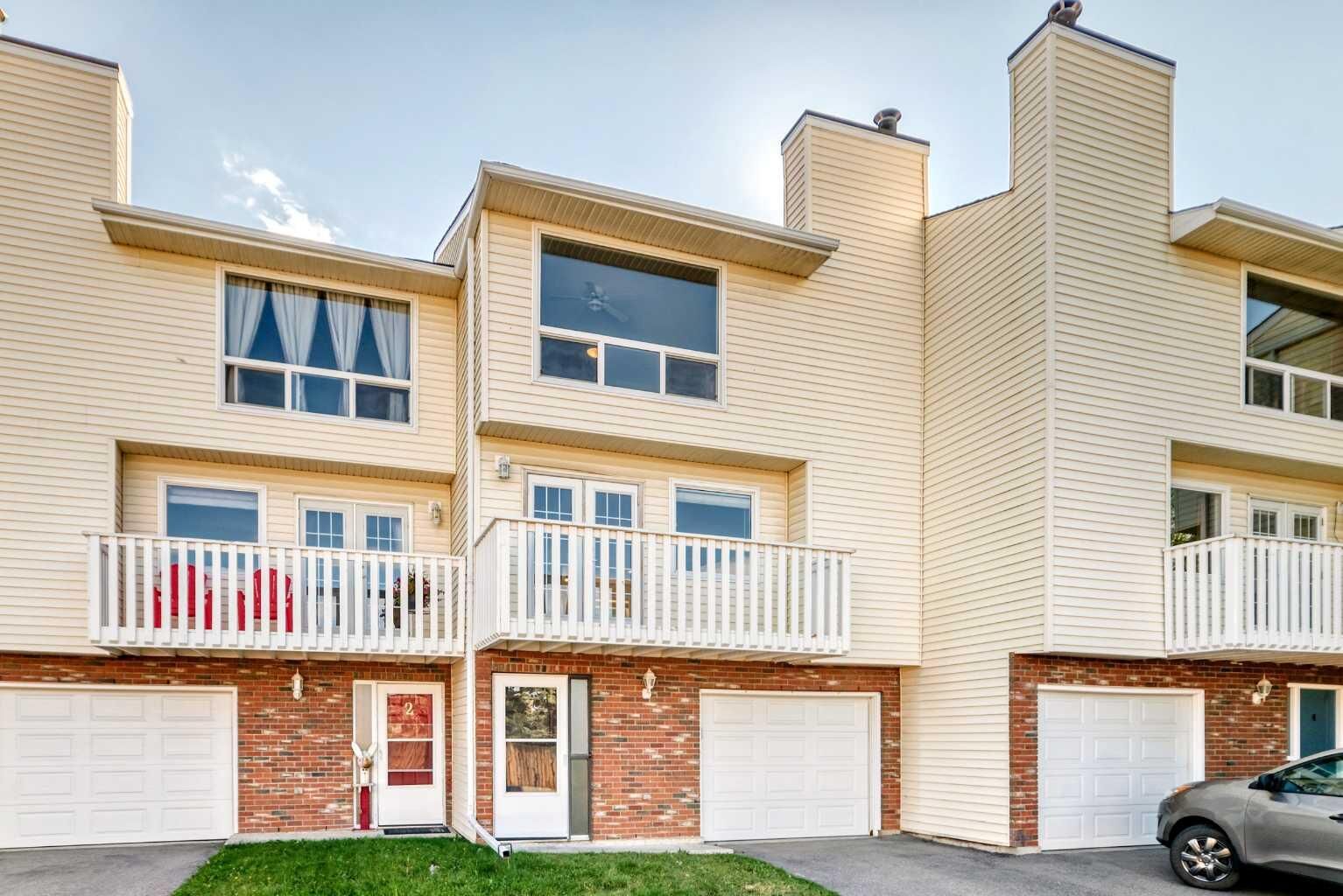 Property Photo:  24 Cascade Place 3  AB T4C 0G6 