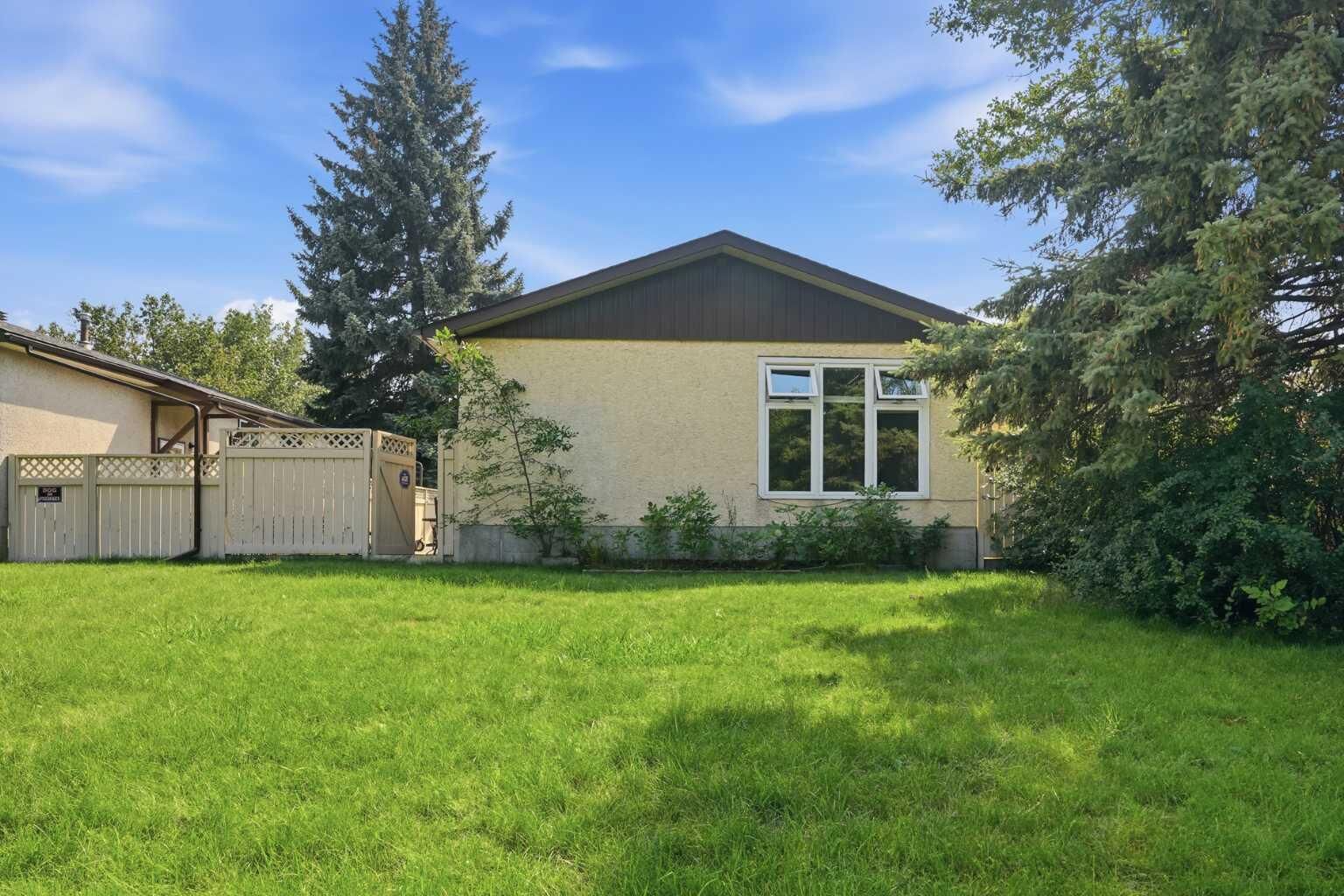 Property Photo:  3432 31A Avenue SE  AB T2B 0J1 
