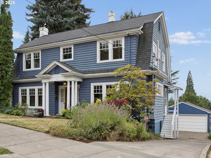 Property Photo: 6154 SE Taylor Ct OR 97215