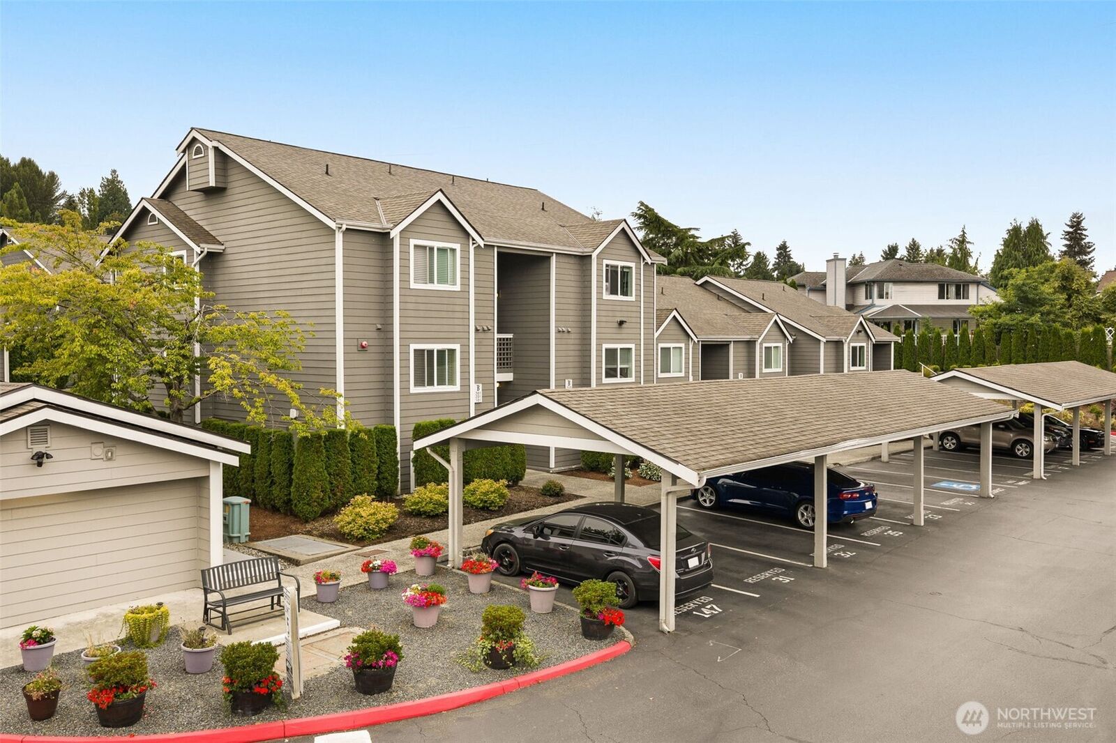 Property Photo: 12515 109th Court NE B202 WA 98034