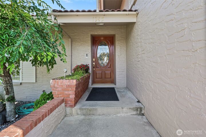 Property Photo:  1345 W Lakeside Drive  WA 98837 