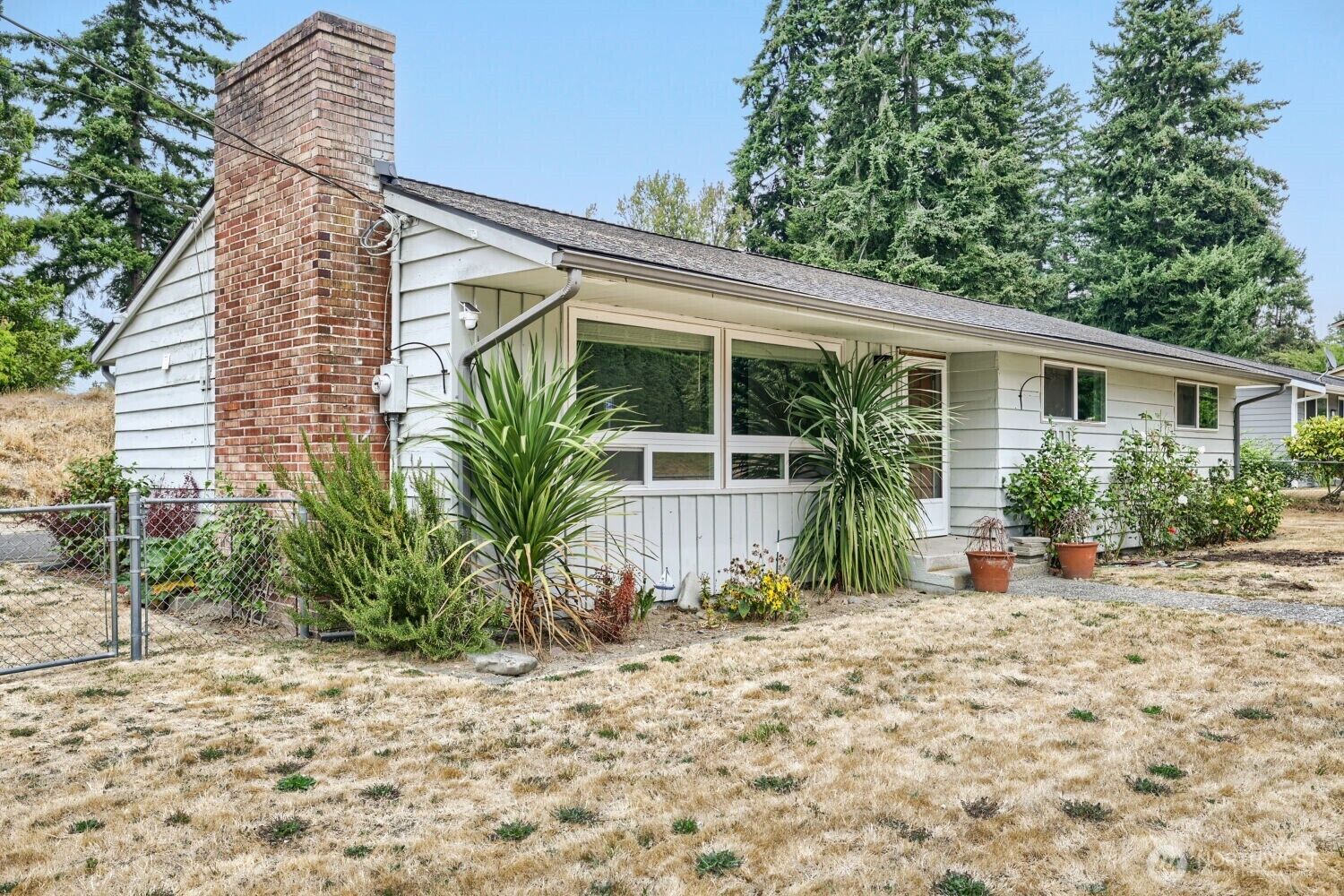 Property Photo:  7525  200th St SW  WA 98036 