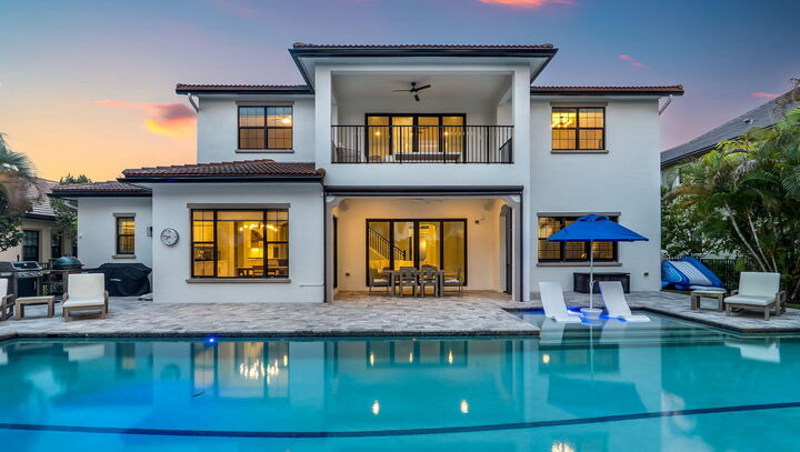 Property Photo:  9045 Vista Way  FL 33076 