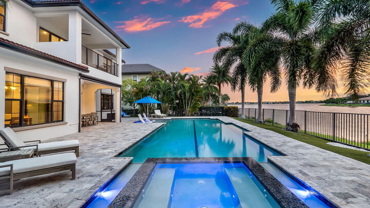 Property Photo: 9045 Vista Way FL 33076