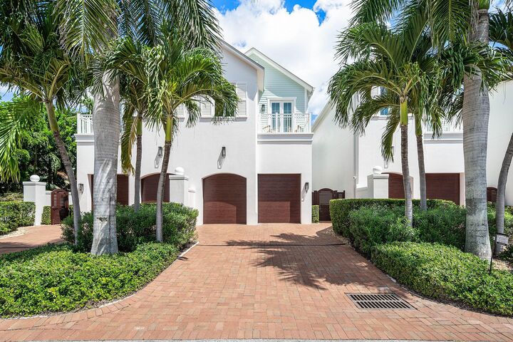 Property Photo:  5 Adams Road  FL 33435 