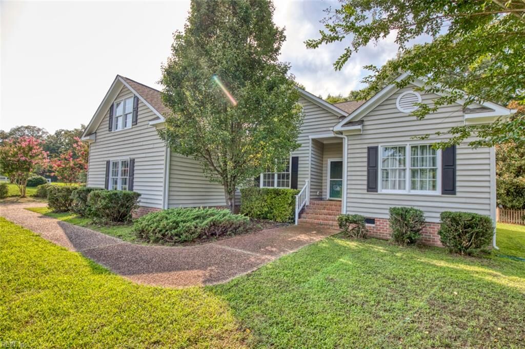 Property Photo:  3901 Renick Ln  VA 23188 