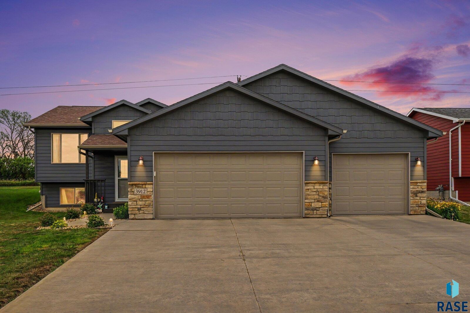 Property Photo:  3912 S Pisidian Ave  SD 57110 