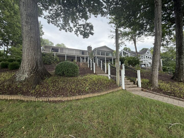 Property Photo:  118 Starboard Ln  VA 24121 