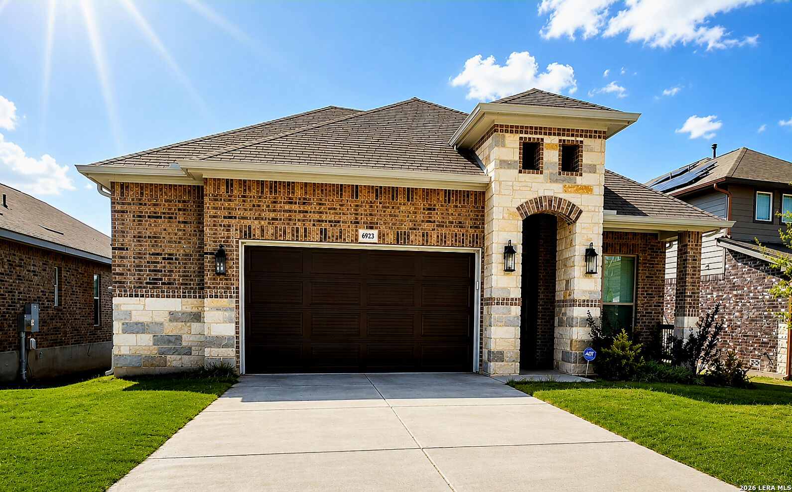 Property Photo: 6923 Comanche View TX 78233