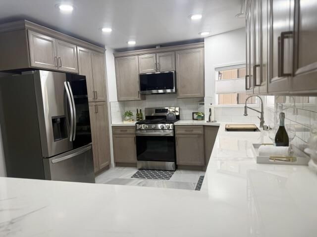 Property Photo: 709 Millstream Drive 709 CA 95125