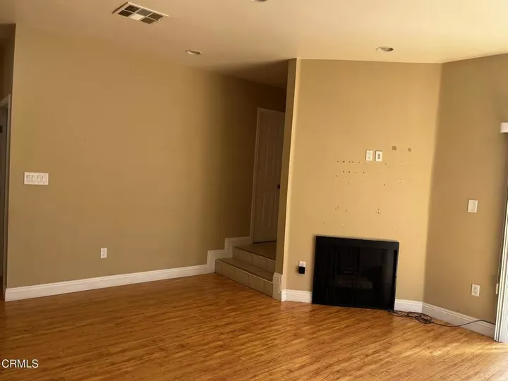 Property Photo: 320 McHenry Road 27 CA 91206