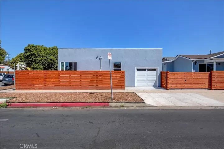 Property Photo:  3626 S Cimarron Street  CA 90018 