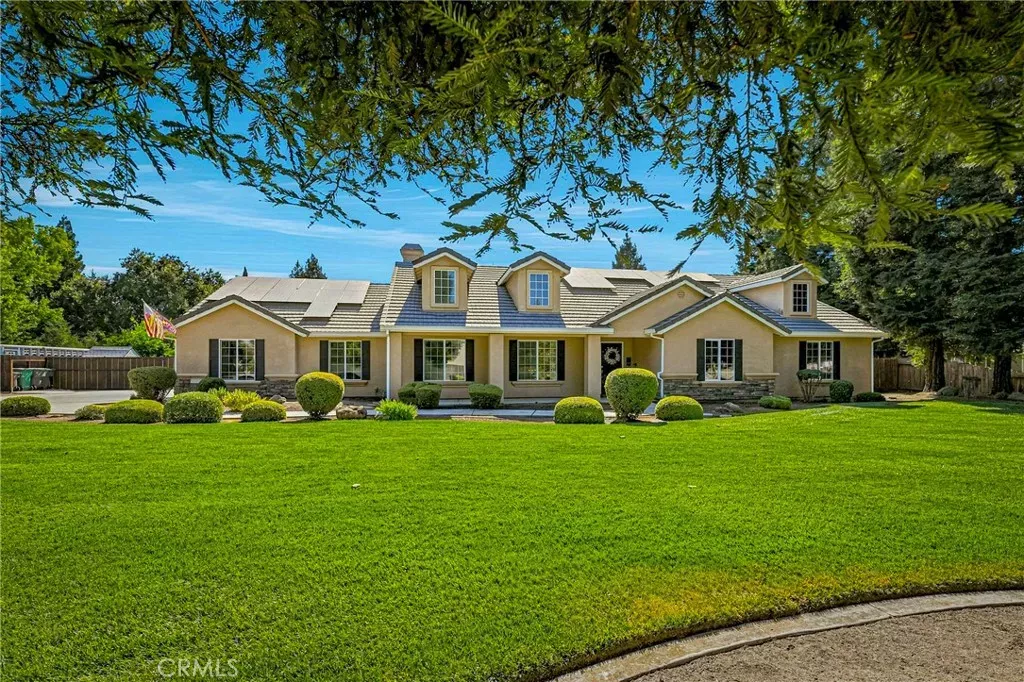 Property Photo: 1060 Stratford Avenue CA 95301