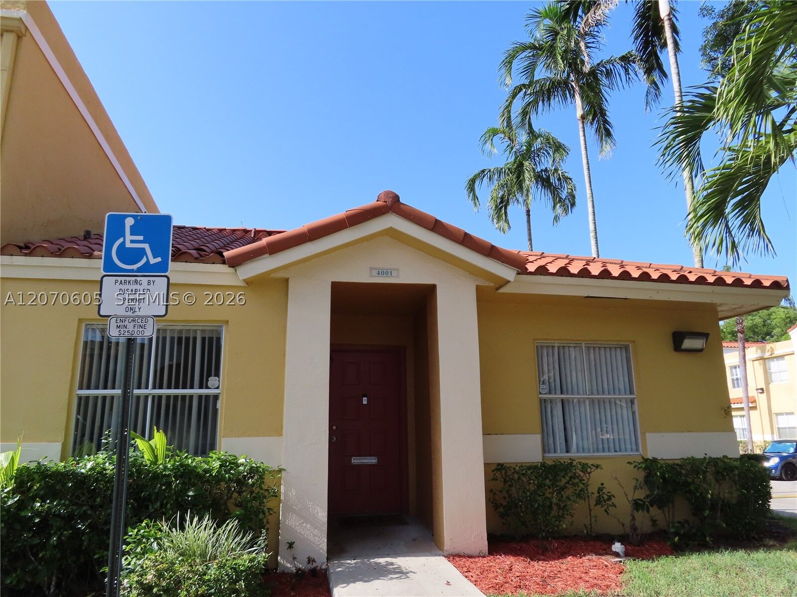 Property Photo:  4001 NW 90th Ave 4001  FL 33351 