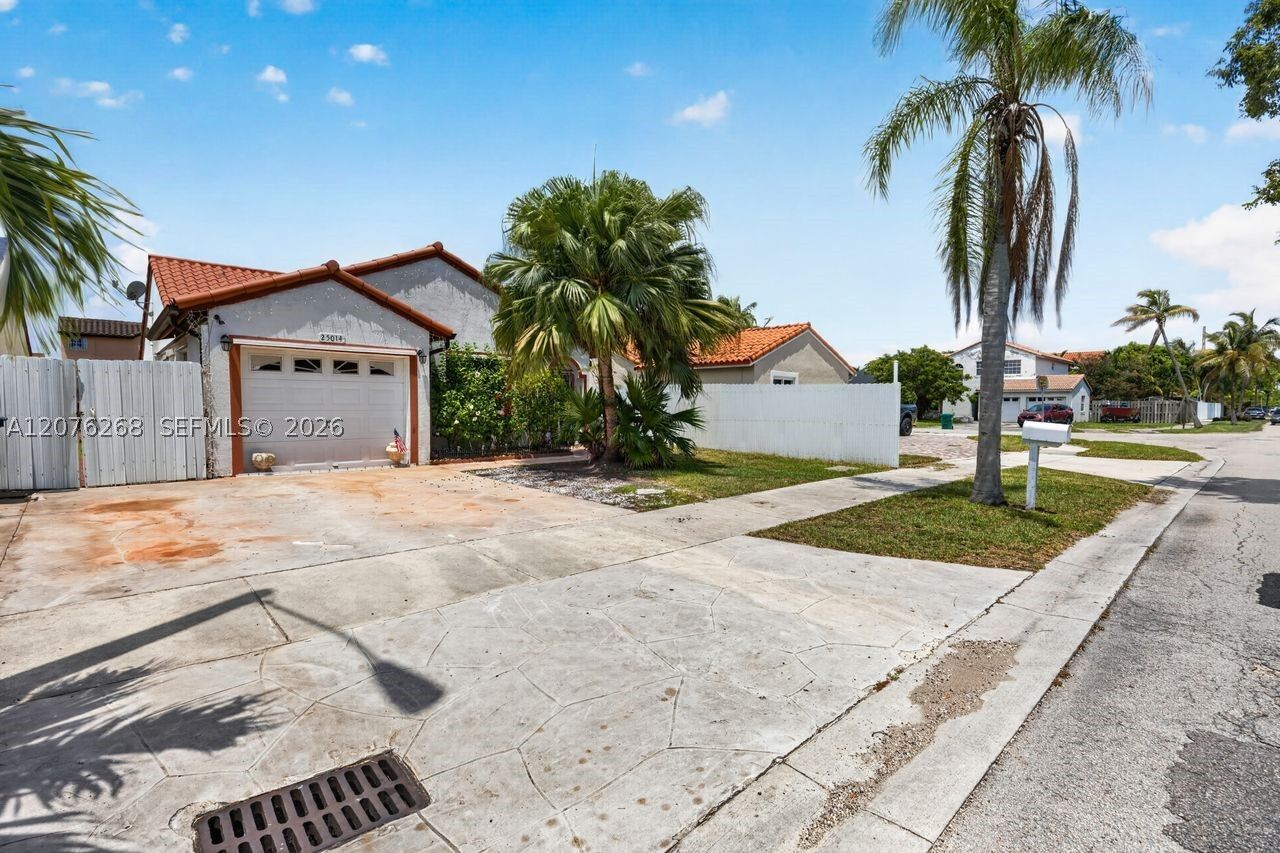 Property Photo:  25014 SW 123rd Pl  FL 33032 