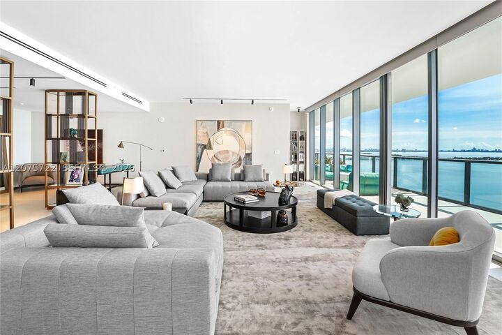 Property Photo:  788 NE 23rd St 1801  FL 33137 