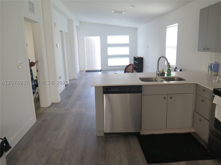 Property Photo: 2290 SW 58th Ave FL 33155