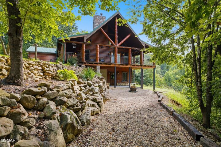 Property Photo: 261 Canyon Hills Road TN 37865