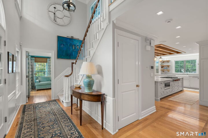 Property Photo:  14 Middle Beach Road West  CT 06443 