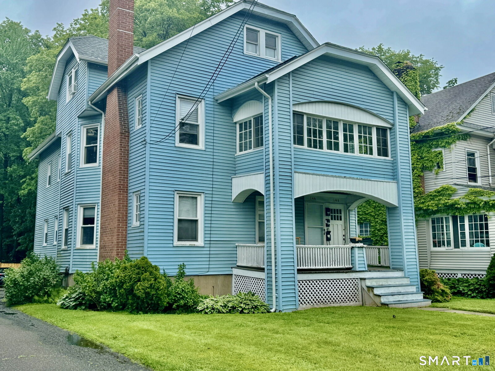 Property Photo:  144 Maplewood Avenue  CT 06119 