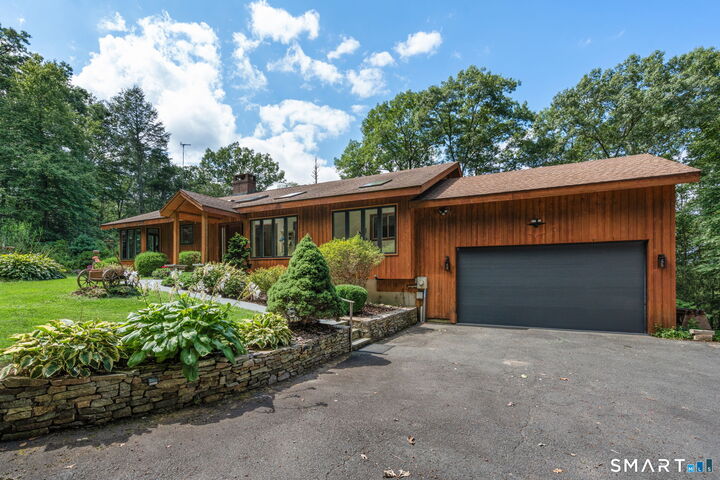 Property Photo:  65 Cottage Street  CT 06468 