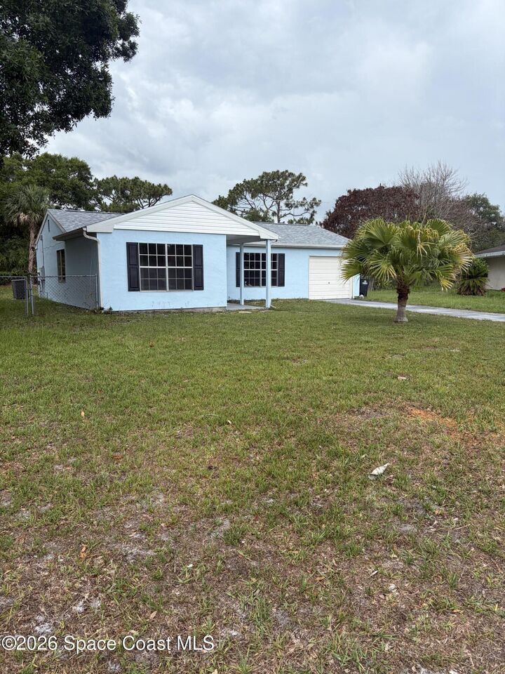 Property Photo:  1136 Minnet Court NE  FL 32905 