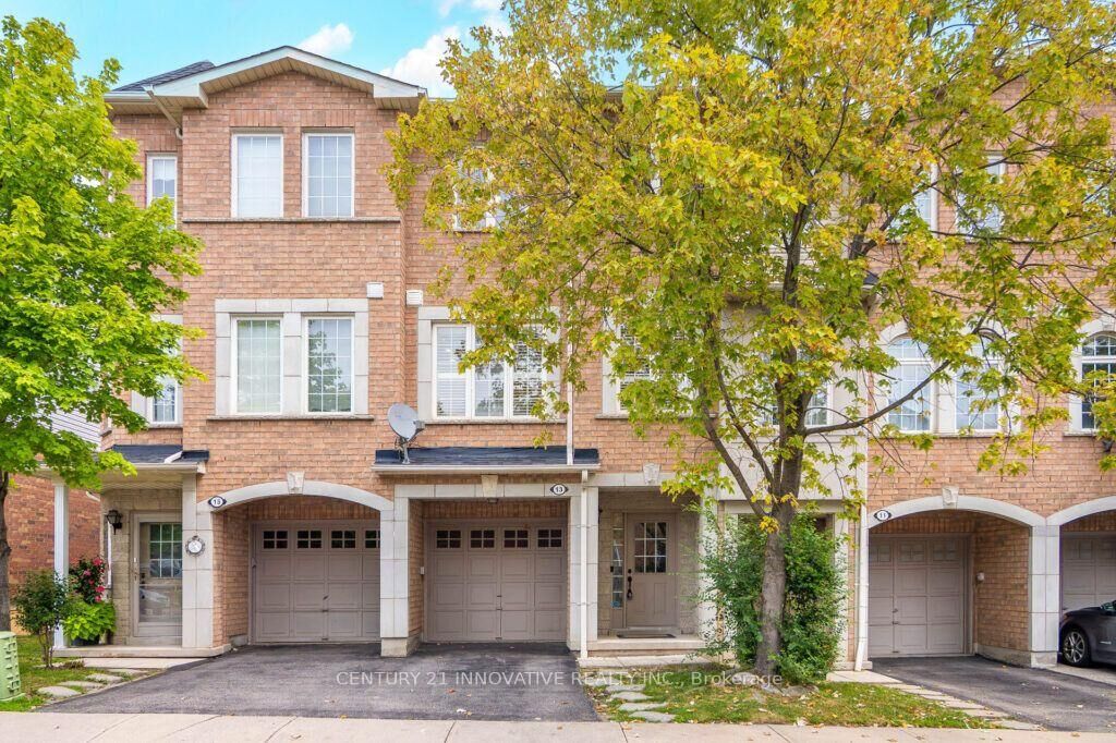 Property Photo: 3071 Treadwells Drive 13 ON L4X 0A1