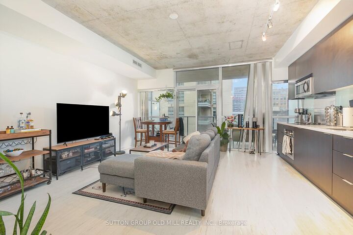 Photo de la propriété: 478 King Street W 704 ON M5V 0A8