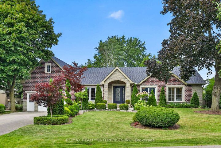 273 Savoy Crescent — photo 1