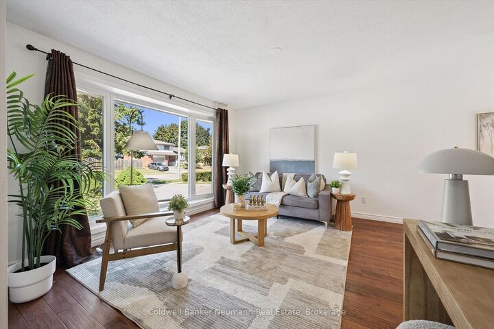 Property Photo: 3 Meadow Crescent ON N1H 6V1