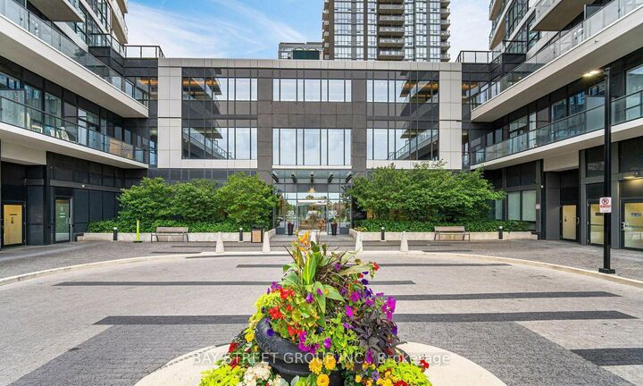 Property Photo: 65 Watergarden Drive 302 ON L5R 1B2