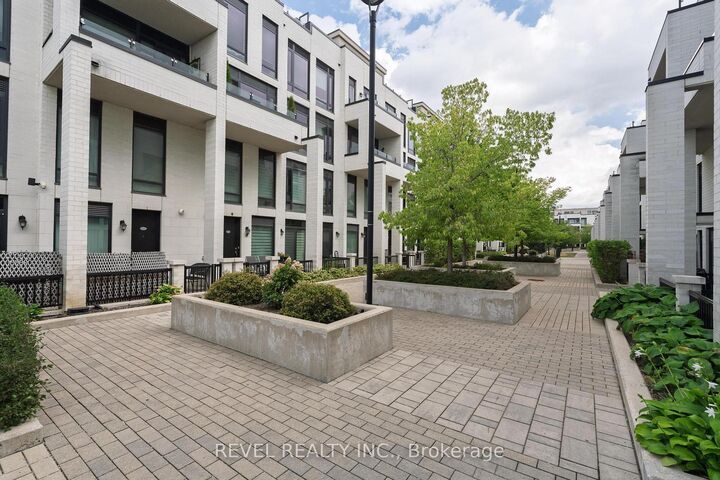 Property Photo:  136 Widdicombe Hill Boulevard 108  ON M9R 0A9 