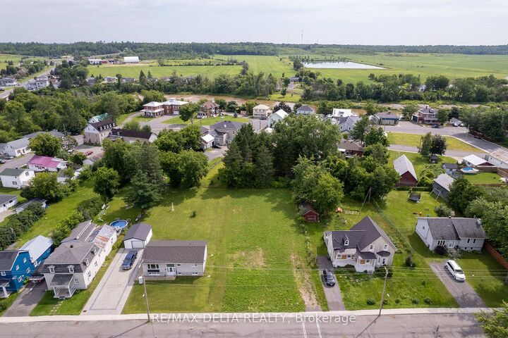 Property Photo:  265 Main Street  ON K0A 1L0 