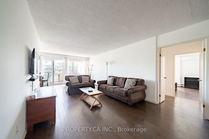 Property Photo:  45 Westmount Road N 404  ON N2L 2R3 